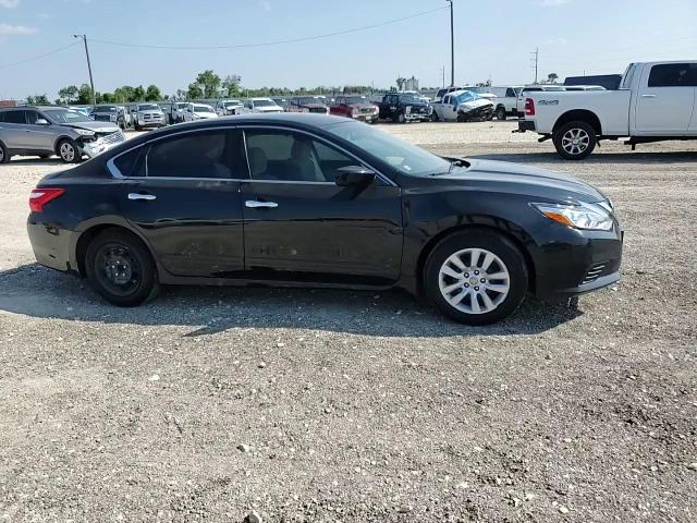 1N4AL3AP1GN359871 2016 Nissan Altima 2.5