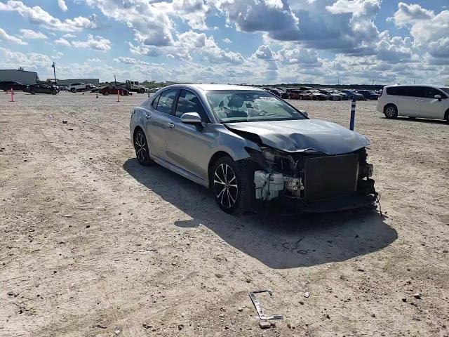 2018 Toyota Camry L VIN: 4T1B11HK3JU596647 Lot: 69820874