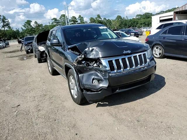 1J4RS4GG0BC611136 2011 Jeep Grand Cherokee Laredo