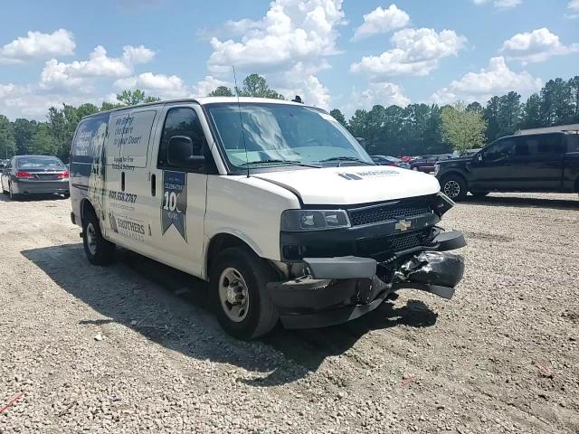 1GCWGAFP3K1238437 2019 Chevrolet Express G2500