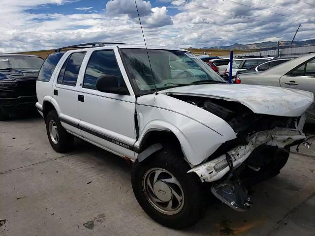 1996 Chevrolet Blazer VIN: 1GNDT13W4T2295876 Lot: 68904304