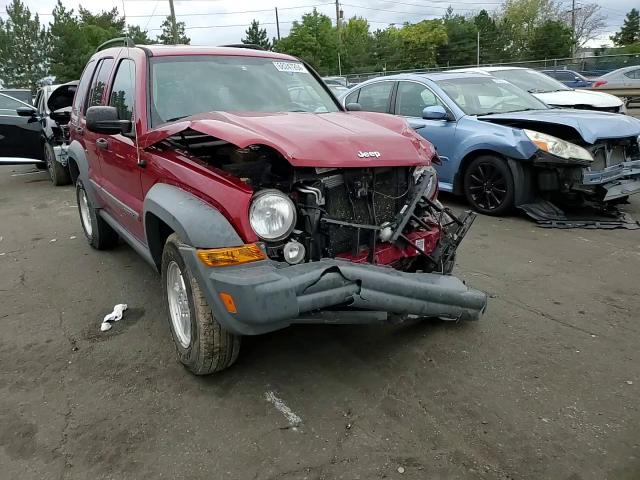 2005 Jeep Liberty (North America) - Image 12