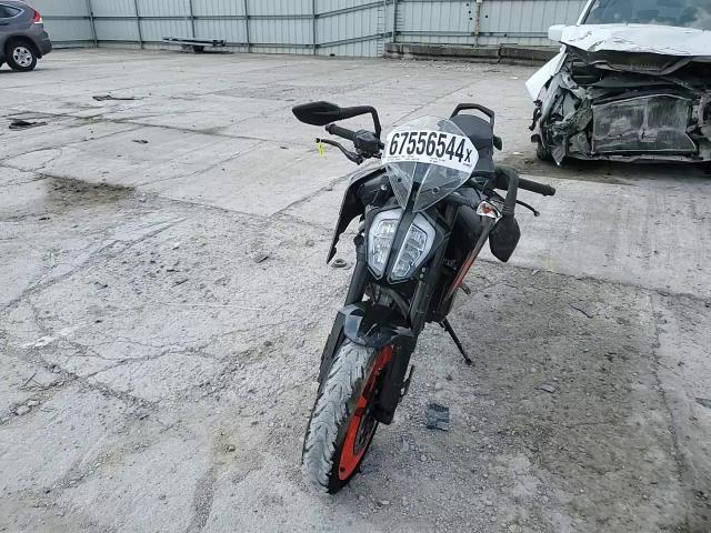 2020 Ktm 790 Duke VIN: VBKTU6408LM780257 Lot: 67556544