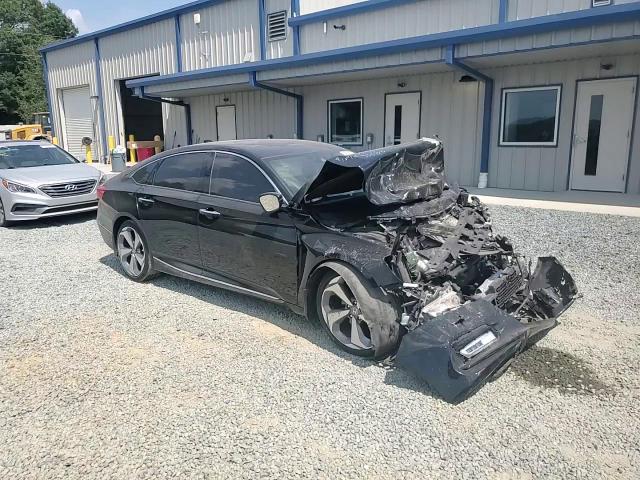 1HGCV2F94JA049814 2018 Honda Accord Touring