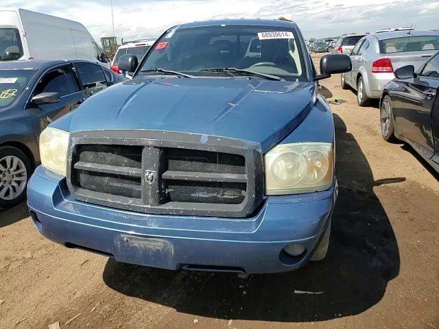 2005 Dodge Dakota Quad Slt VIN: 1D7HW48N25S136981 Lot: 68930614