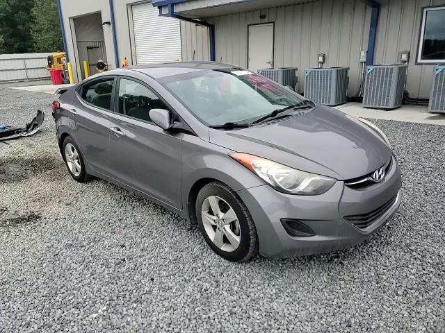 2013 Hyundai Elantra - Image 11