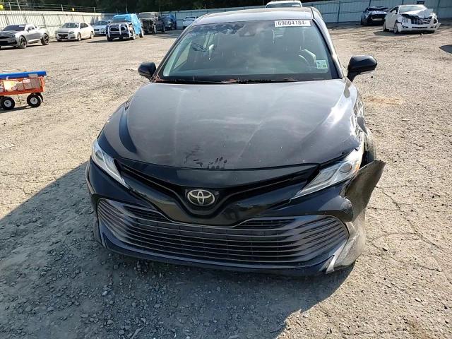 2018 Toyota Camry L VIN: 4T1B11HK3JU089585 Lot: 69004184