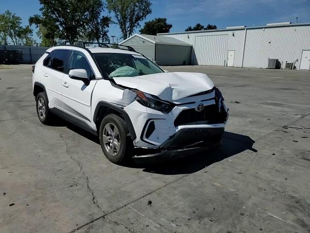 2022 Toyota Rav4 Xle VIN: 2T3W1RFV0NC206972 Lot: 68315994