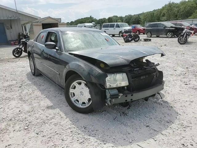 2006 Chrysler 300 Touring VIN: 2C3KA53G16H527243 Lot: 68674824