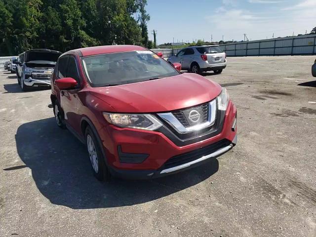 2017 Nissan Rogue S VIN: JN8AT2MT2HW395999 Lot: 68297504