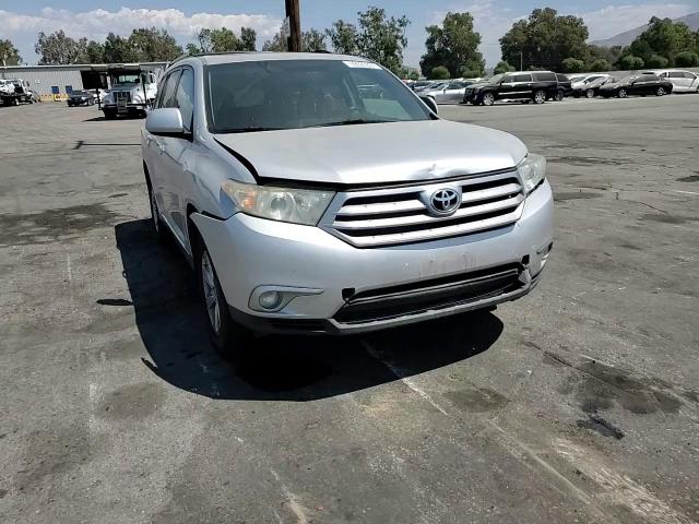 5TDZK3EH2BS040260 2011 Toyota Highlander Base