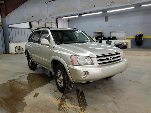 2003 Toyota Highlander - Image 10