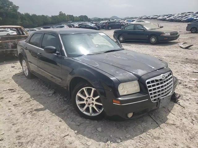 2005 Chrysler 300 - Image 10