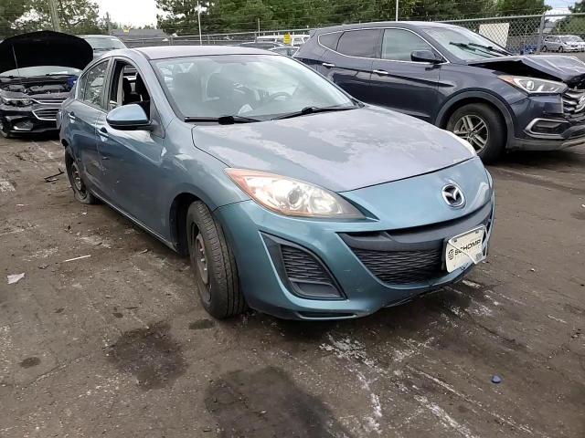 2011 Mazda 3 I VIN: JM1BL1UF1B1420268 Lot: 68149294