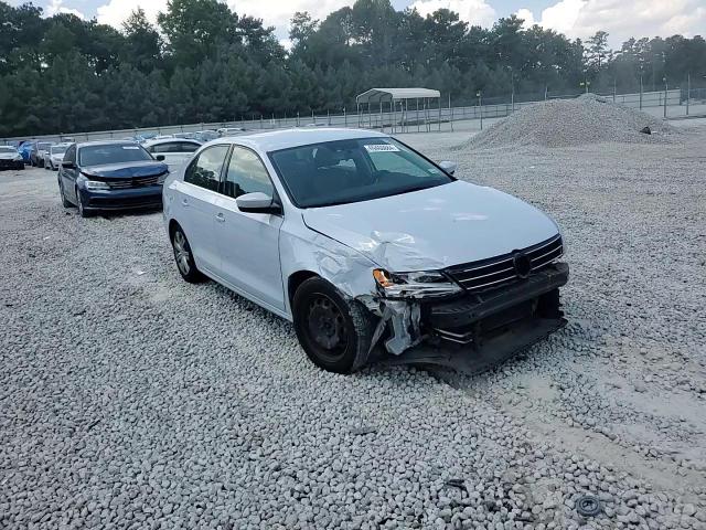 2017 Volkswagen Jetta - Image 10