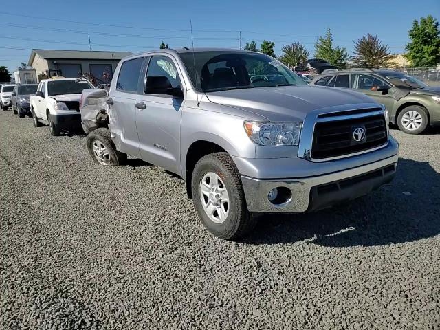 5TFDM5F14CX035946 2012 Toyota Tundra Crewmax Sr5