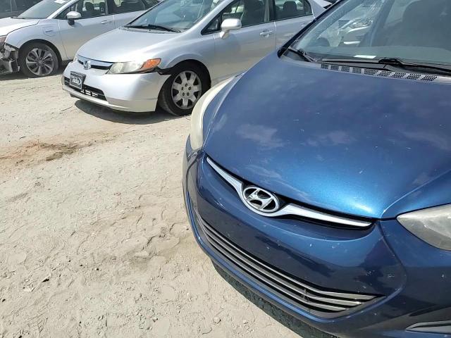 2016 Hyundai Elantra - Image 11