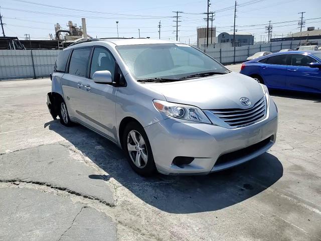 5TDKK3DC8FS686139 2015 Toyota Sienna Le