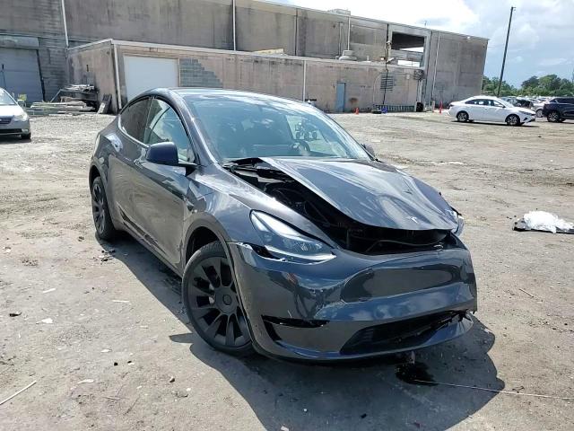 2024 Tesla Model Y VIN: 7SAYGDED5RF096758 Lot: 67983414