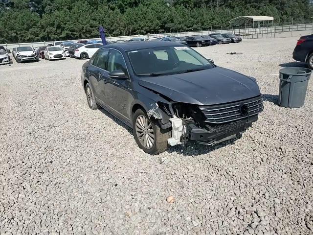 1VWBT7A31HC025224 2017 Volkswagen Passat Se