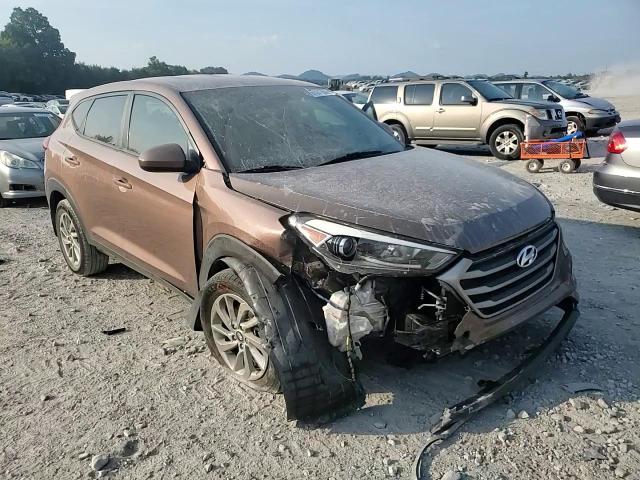 KM8J23A42HU537163 2017 Hyundai Tucson Se