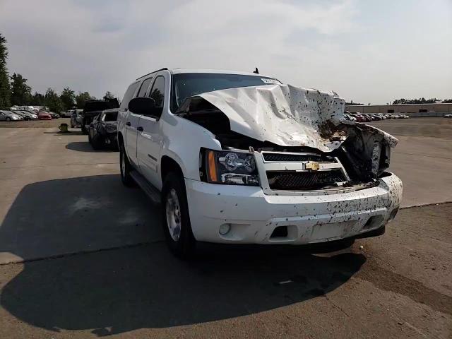 1GNUCHE05AR240133 2010 Chevrolet Suburban C1500 Ls