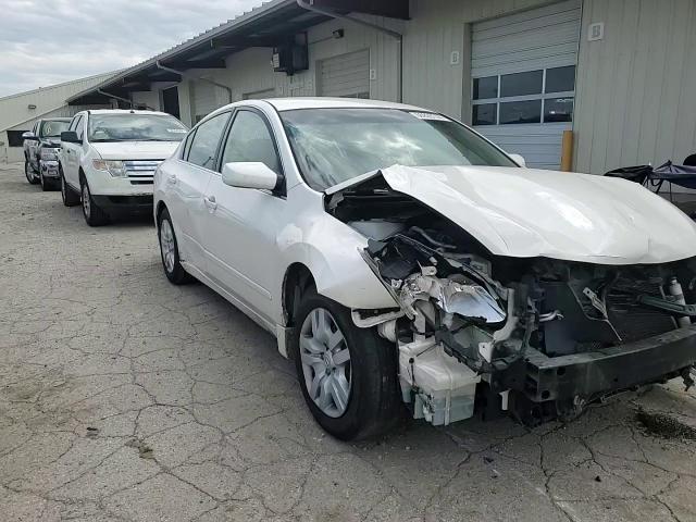 2010 Nissan Altima - Image 11