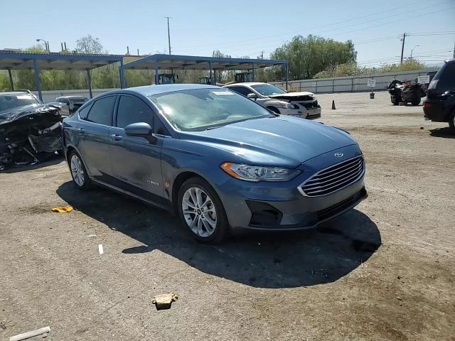 2019 Ford Fusion - Image 13
