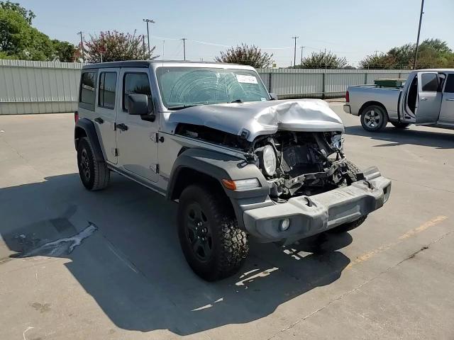 2018 Jeep Wrangler - Image 11
