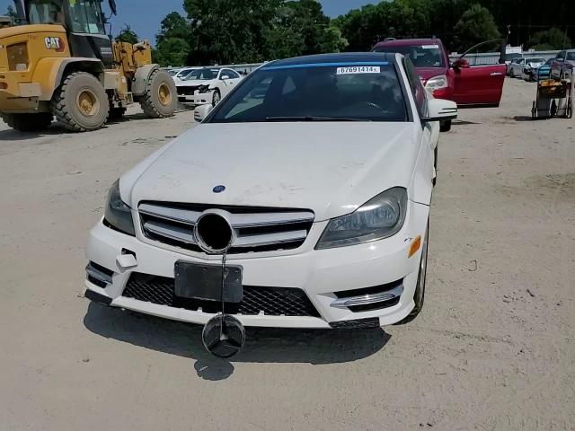 2012 Mercedes-Benz C 250 VIN: WDDGJ4HB4CF744832 Lot: 67691414