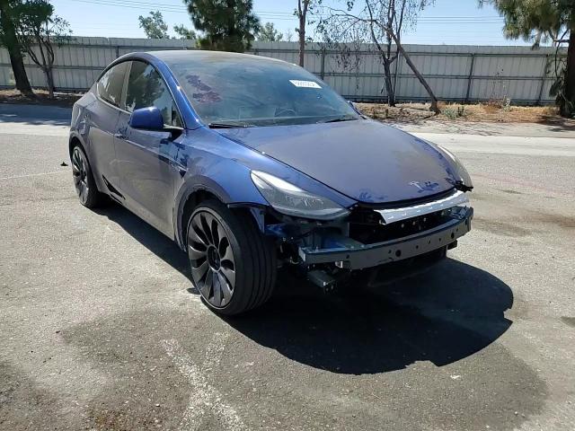 2024 Tesla Model Y VIN: 7SAYGDEF3RF107726 Lot: 68865234