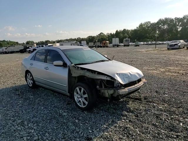 1HGCM56327A003858 2007 Honda Accord Se