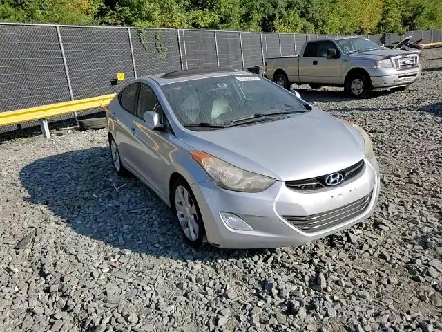 2012 Hyundai Elantra - Image 10