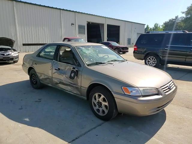 1999 Toyota Camry Le VIN: JT2BF28K2X0160845 Lot: 68996634