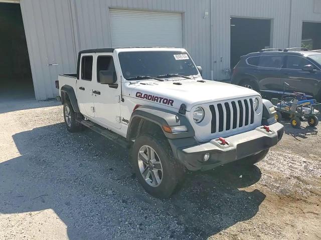 2020 Jeep Gladiator - Image 13