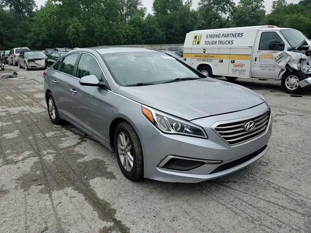 2017 Hyundai Sonata Se VIN: 5NPE24AF8HH568487 Lot: 66060254