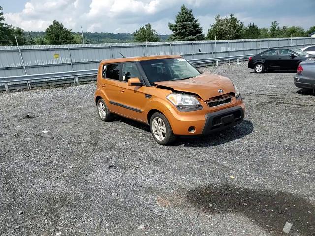 2011 Kia Soul + VIN: KNDJT2A22B7197934 Lot: 65729784