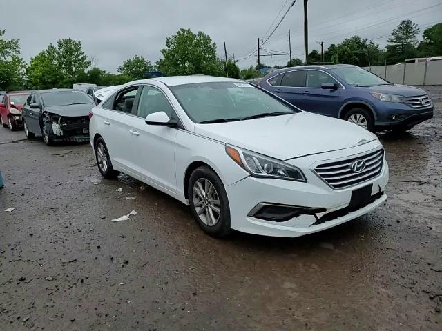 2017 Hyundai Sonata Se VIN: 5NPE24AF0HH592041 Lot: 66657274