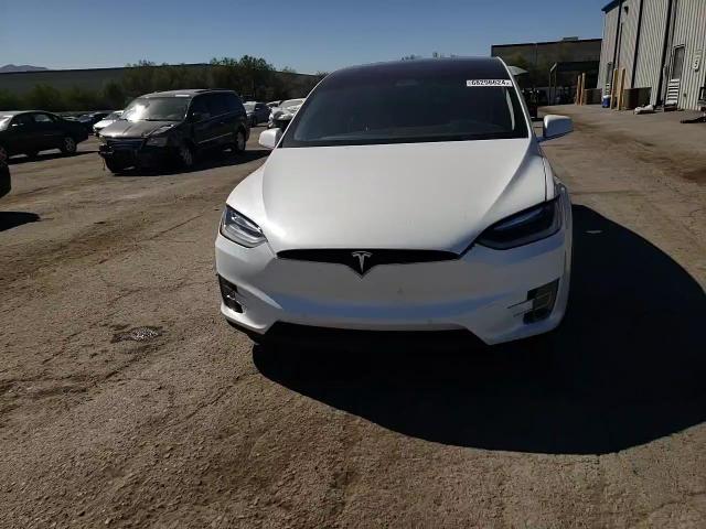 2017 Tesla Model X VIN: 5YJXCDE29HF046186 Lot: 68296624