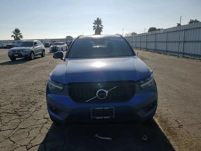 2020 Volvo Xc40 T5 R-Design VIN: YV4162UM7L2308204 Lot: 66246354