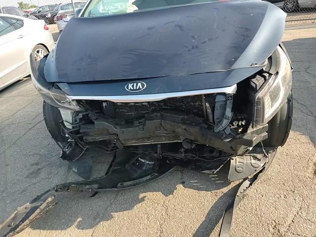 2015 Kia Sedona - Image 12