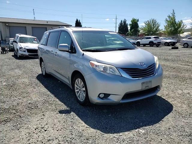 2013 Toyota Sienna Xle VIN: 5TDDK3DC6DS065715 Lot: 67679434