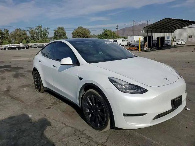 2022 Tesla Model Y VIN: 7SAYGAEE3NF493905 Lot: 66120834