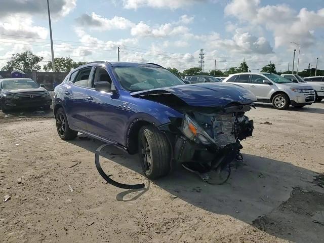 ZN661XUA4NX403057 2022 Maserati Levante Base