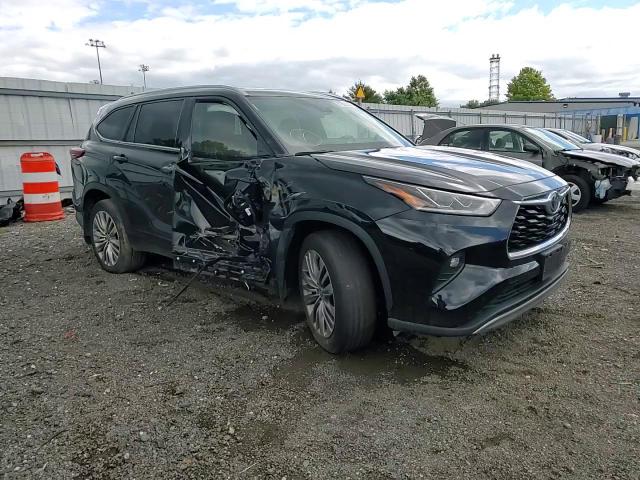 5TDEBRCH5NS086903 2022 Toyota Highlander Hybrid Platinum