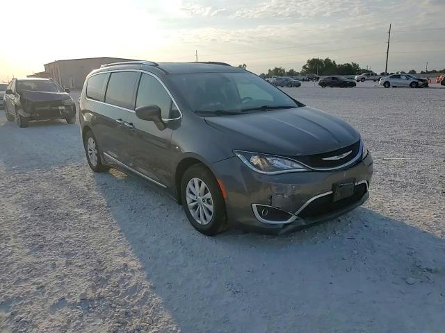 2019 Chrysler Pacifica Touring L VIN: 2C4RC1BG9KR732277 Lot: 68500224