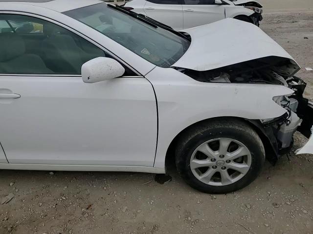 2011 Toyota Camry - Image 10