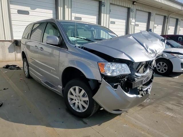 2C4RC1BG0ER437380 2019 Chrysler Town & Country Touring