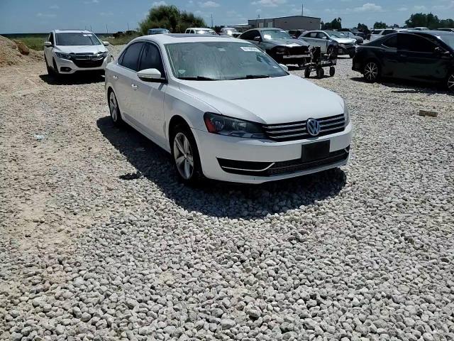 1VWBH7A39CC021402 2012 Volkswagen Passat Se