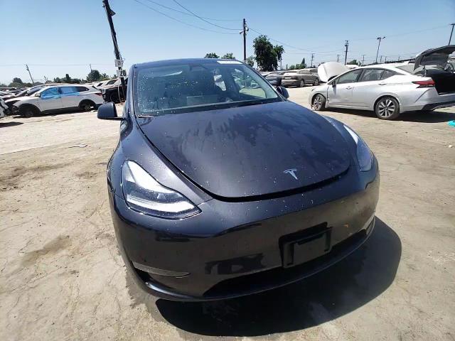 2024 Tesla Model Y VIN: 7SAYGDEDXRF052447 Lot: 67212004